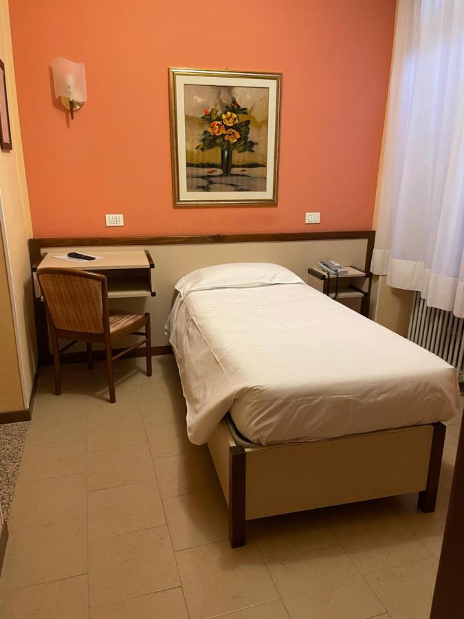 Hotel Bes Papa 3*